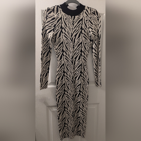 NWT-Katharine Sweater Midi Dress - White/Black - Picture 2 of 2